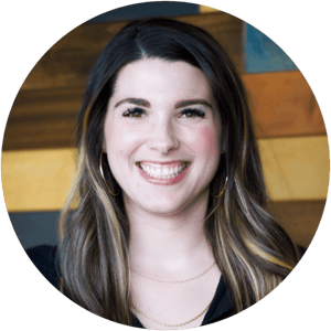 Shawna Headshot Circle-min-min